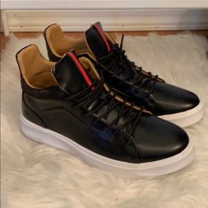 High-top leather sneaker, size 40 (US 7-7.5)